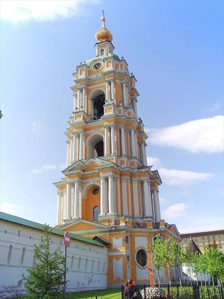 062-Колокольня Новоспасского монастыря с храмом преподобного Сер